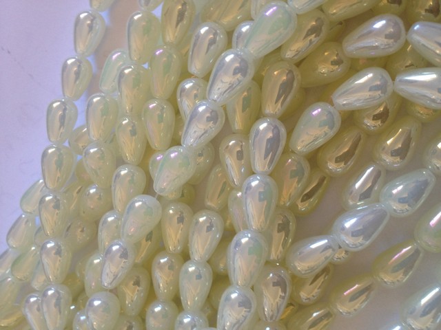(image for) Cream Glass Angelica pearls #T1060