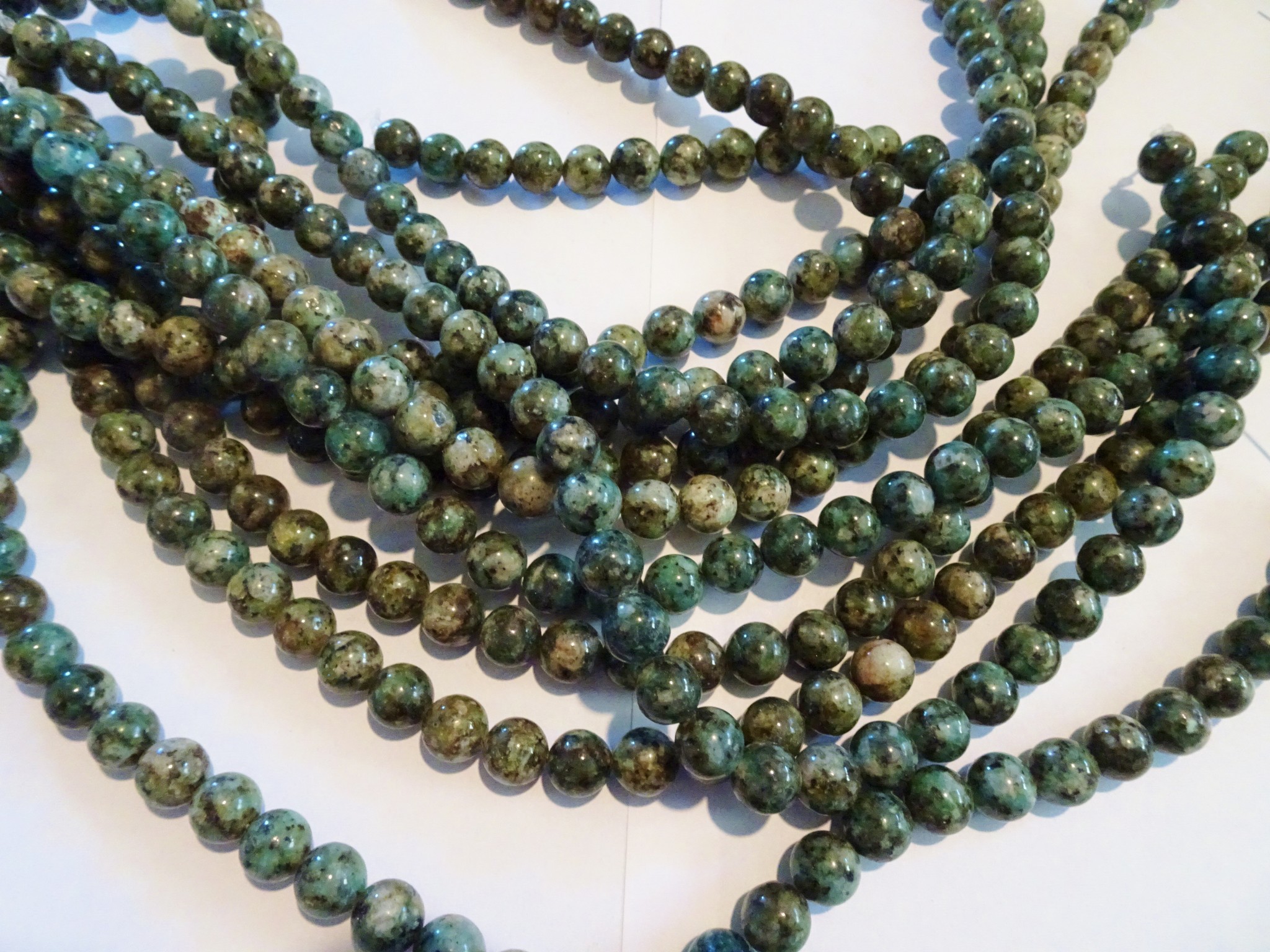 (image for) Green 10mm round stone beads #1946