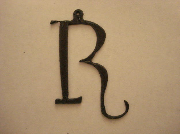 (image for) Initial Letter Curley Metal "R" - Pendant #cm-R