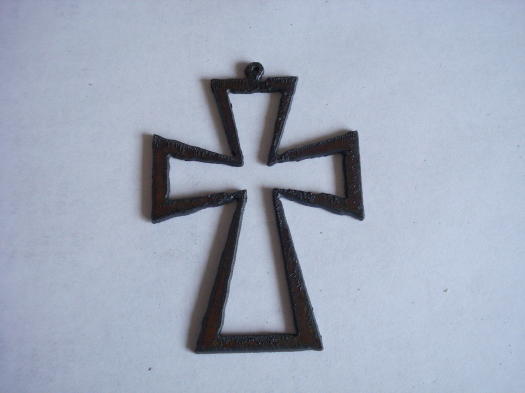 (image for) cross metal cutout pendant #CC008-2 3/4"
