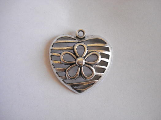 (image for) Heart pewter pendant w/flower #PP37
