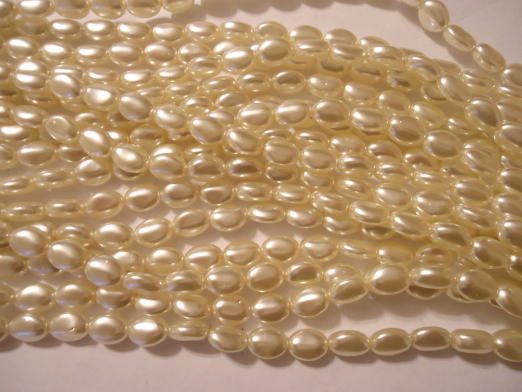 (image for) Off white oval glass pearl #h1296