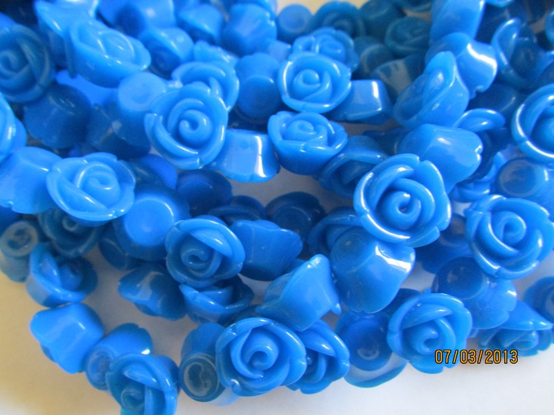 (image for) Blue acrylic flower beads #1458