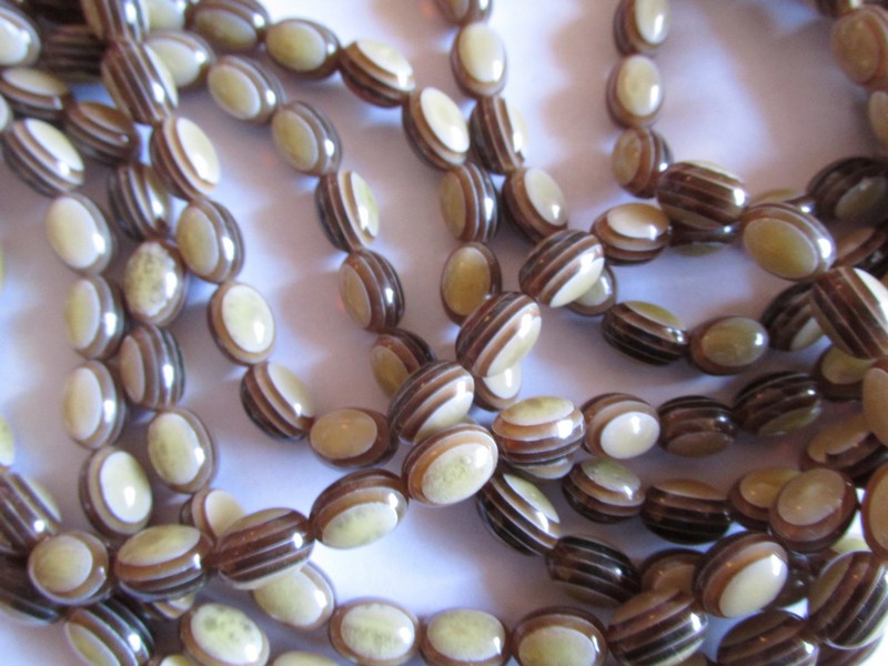 (image for) Brown and tan barrel beads #1369