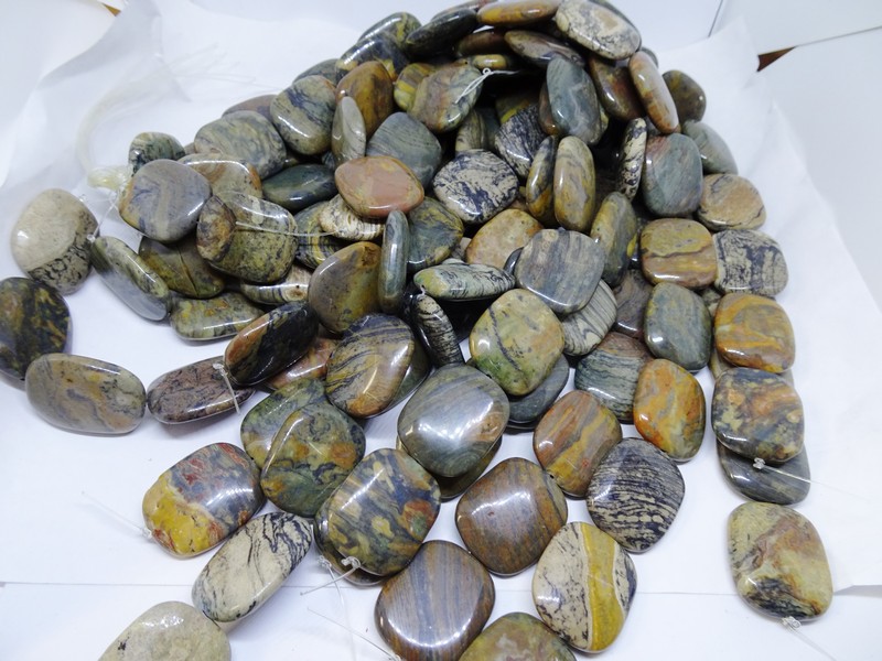 (image for) Brown Jasper rounded square beads 27mm #1928