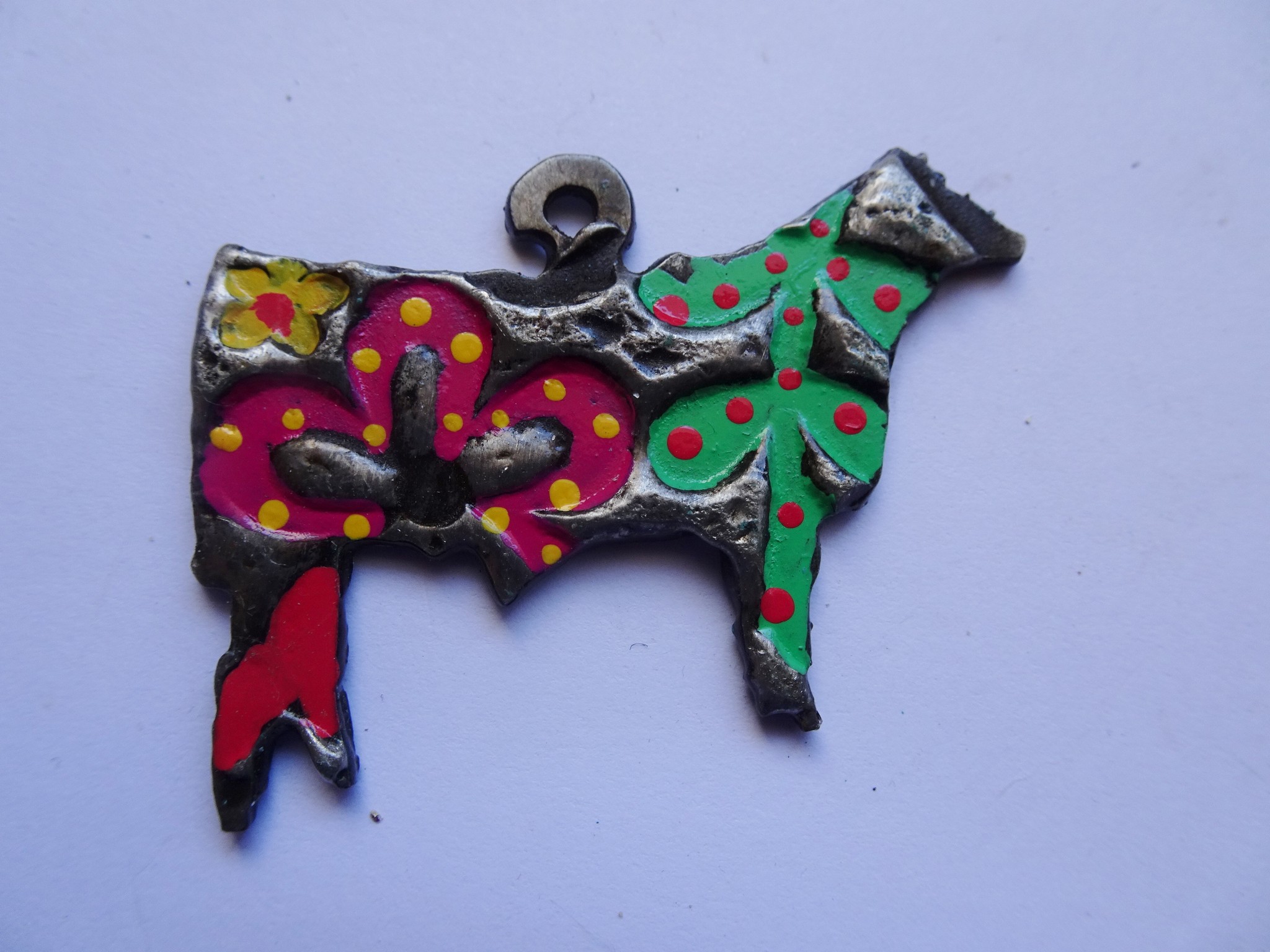 (image for) Show steer metal painted pendant #C-12a