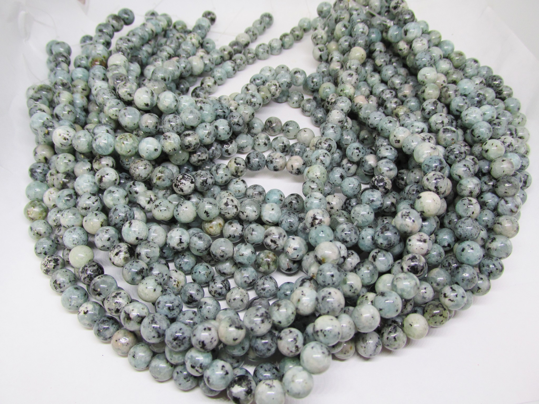 (image for) Green sage and black 8mm round beads #1916
