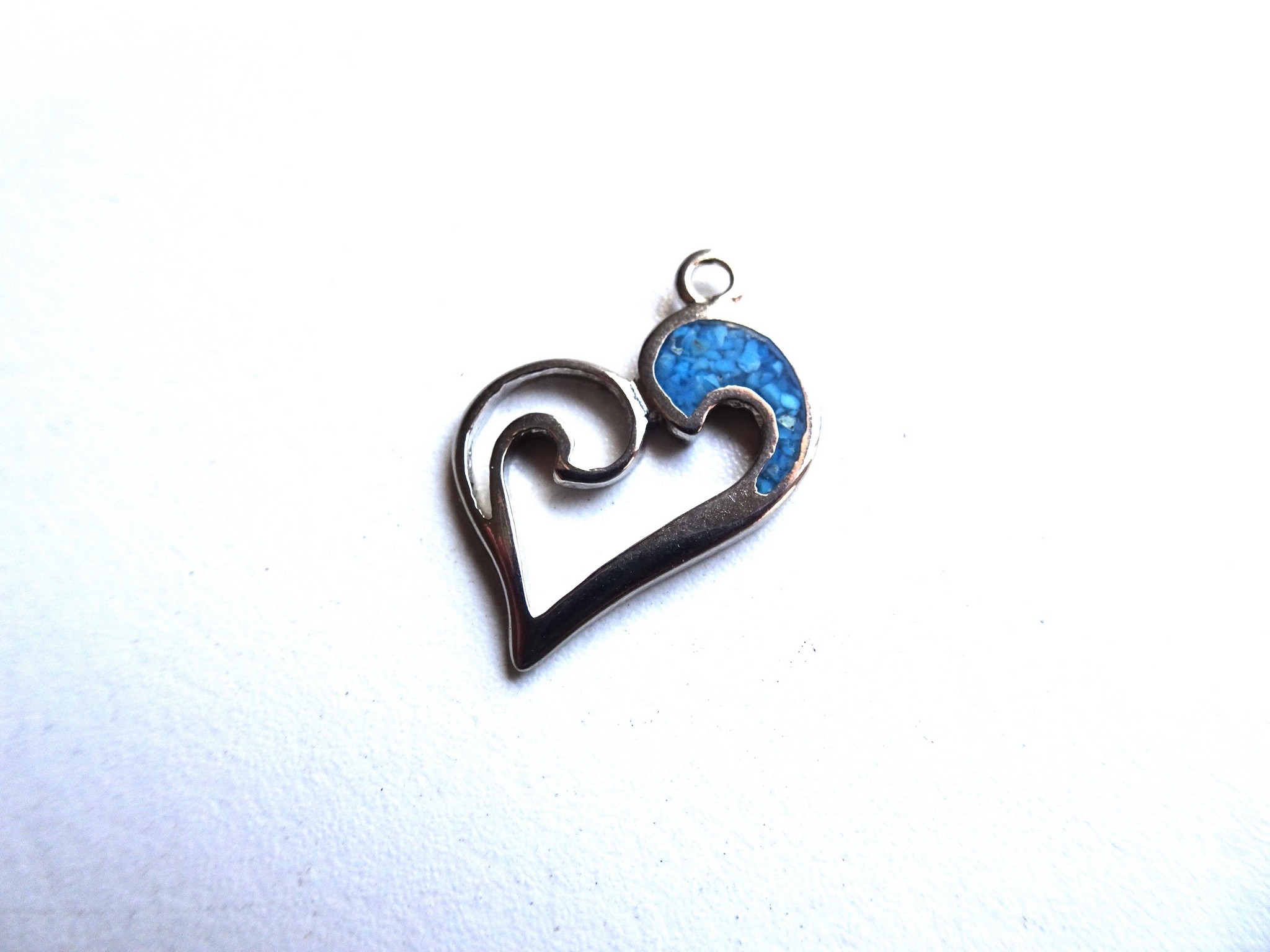 (image for) Heart charm turquoise chips #BS-ch40