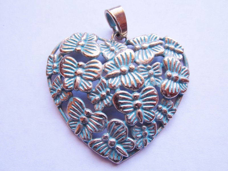 (image for) Heart pendant gold and turq patina #HU14-21 - Click Image to Close