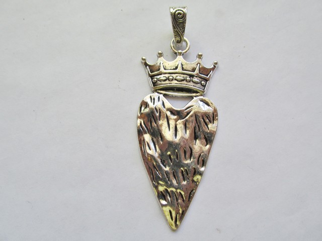 (image for) Heart with Crown pewter pendant with bail #MP88