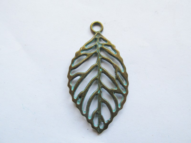 (image for) Leaf bronze with blue patina #TUP-3