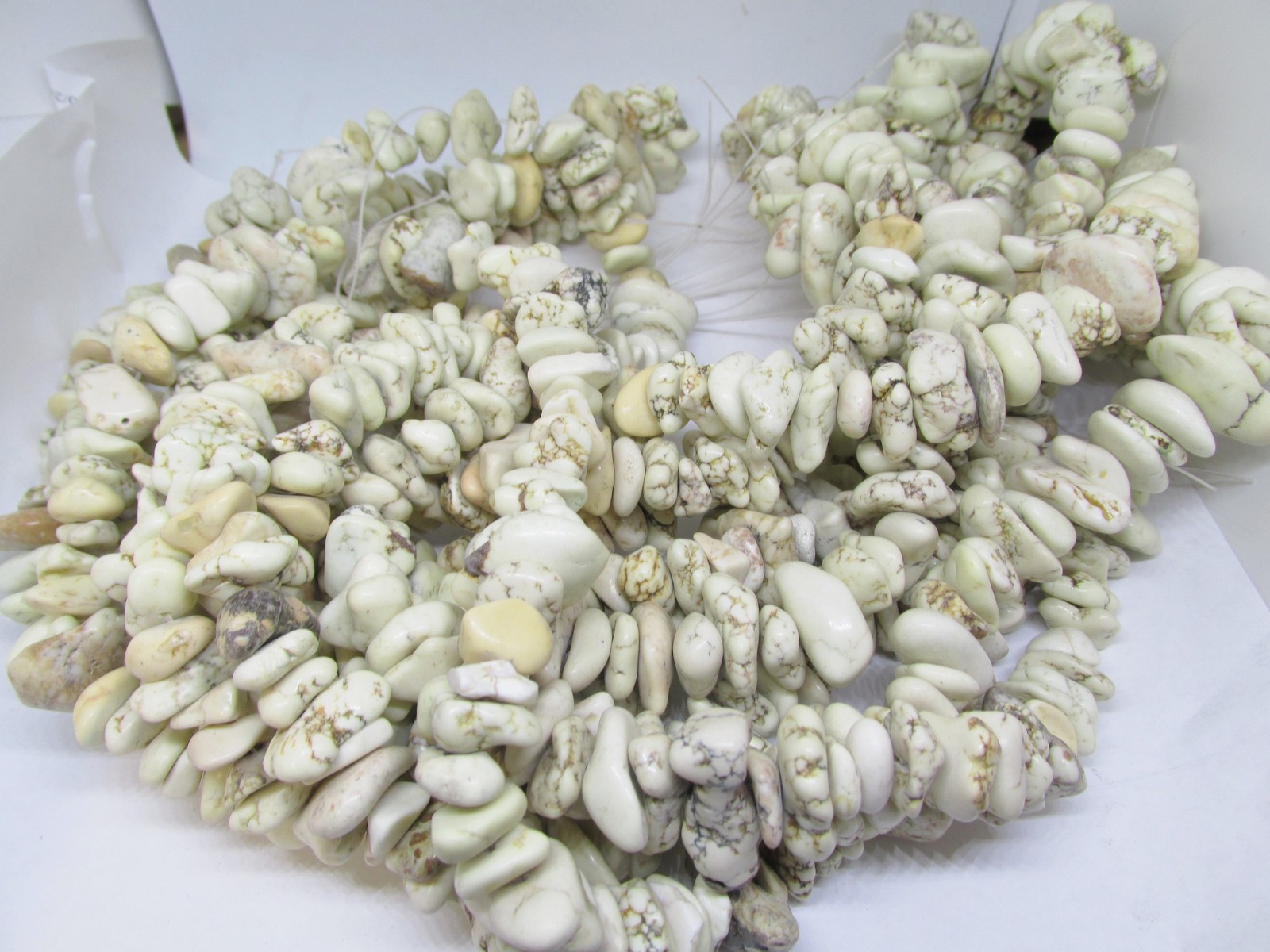 (image for) White side drilled nugget beads #1020-B