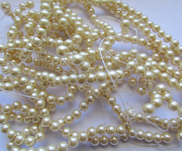 (image for) Off white Glass pearls #T1264