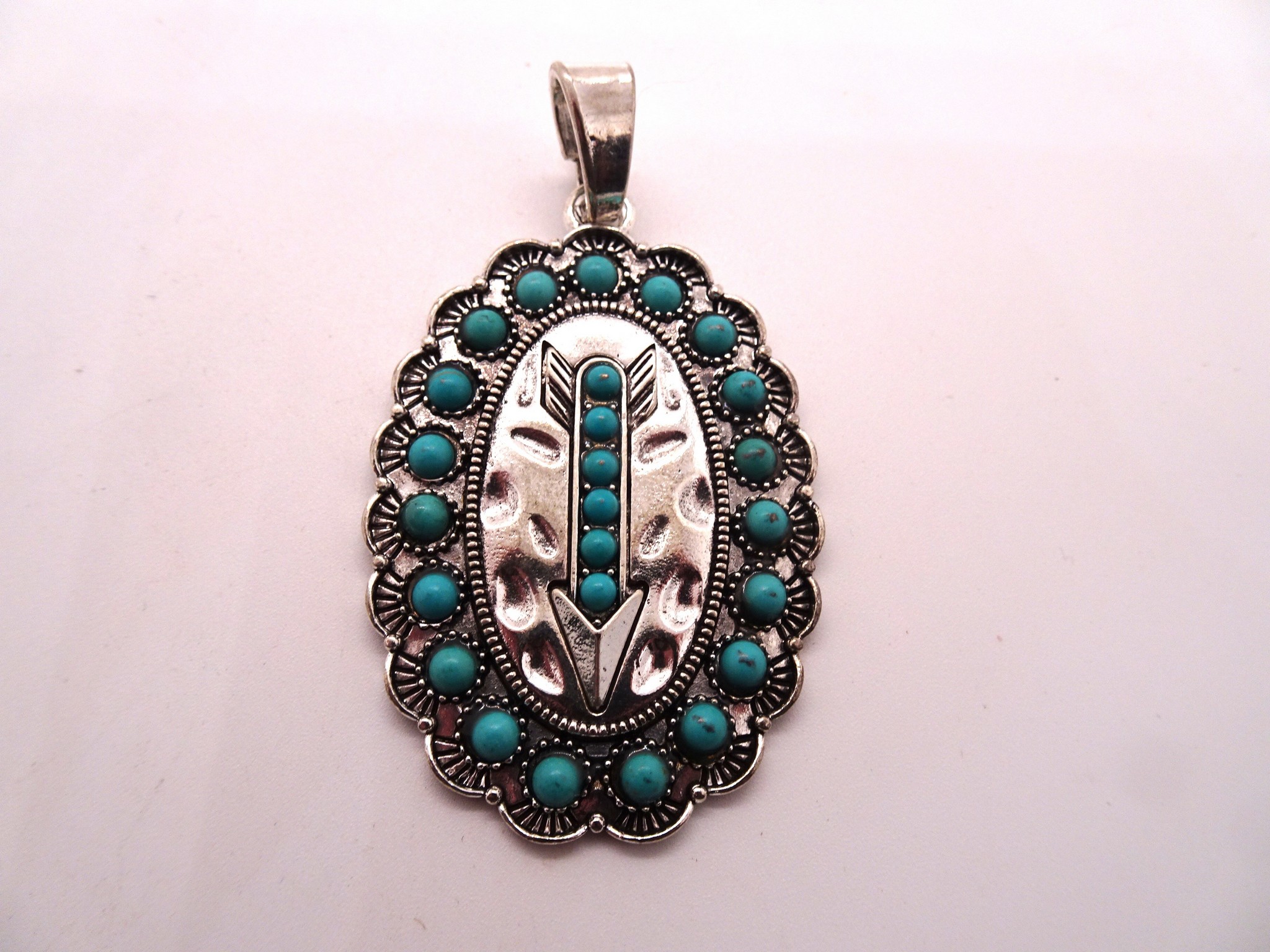 (image for) Oval silver pendant with arrow and stones #RM-449