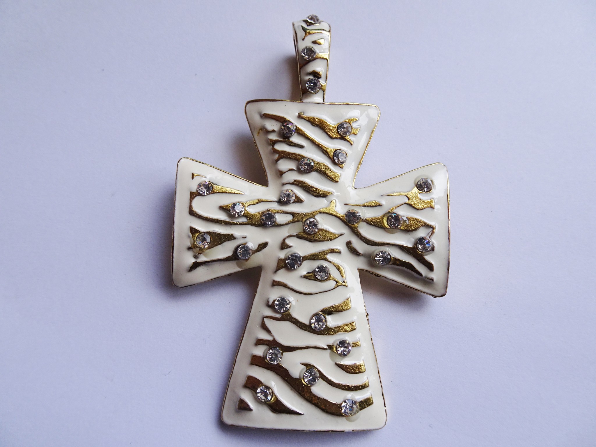 (image for) Cross cream and gold jewelry pendant #PP-18