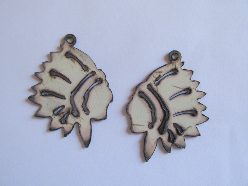 (image for) Indian chief metal white earring (set) #WKS-17