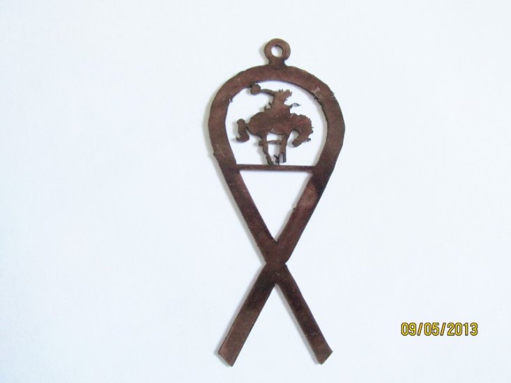 (image for) Awareness ribbon with bronc #300-496-262