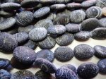 (image for) Black Onxy carved oval beads 15x20mm #1056-TU