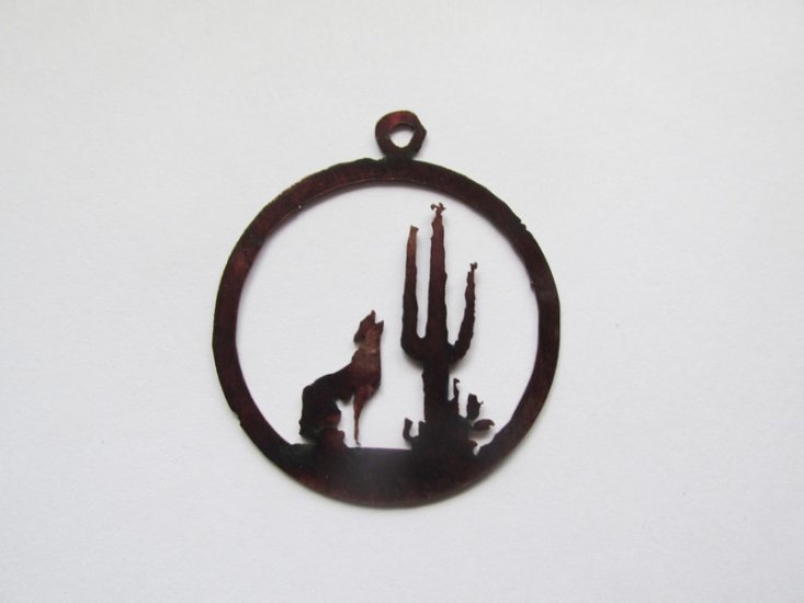 (image for) Coyote and cactus in circle #TS126