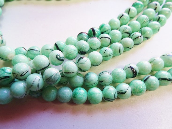 (image for) Green mint swirl glass rounds 8mm #1987