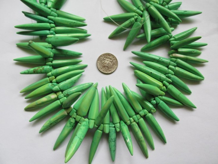 (image for) Green shaped stick beads graduated 36-45mm #1899