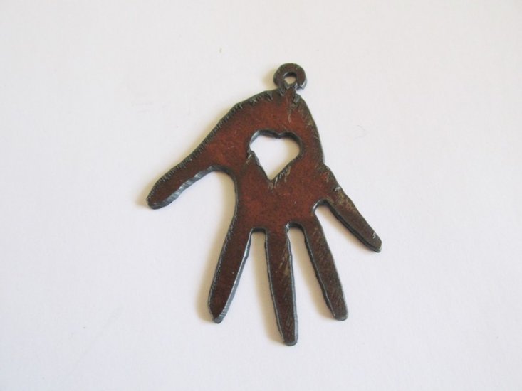 (image for) Hand with heart pendant #TT013-L