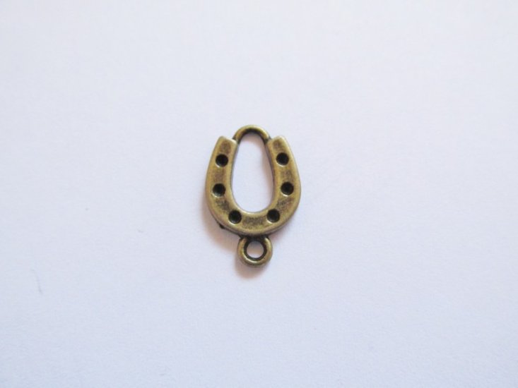 Horse shoe Rustic Metal Pendant w/loop #RR003-L