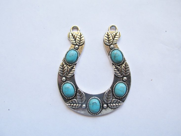 Modal Additional Images for Horse shoe Rustic Metal Pendant w/loop #RR003-L