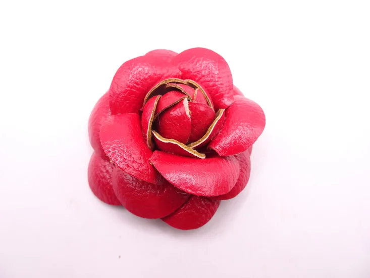 (image for) Faux leather rose 2 1/2" - Red
