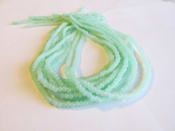 (image for) Mint green glass rondelle 3x4mm #1587