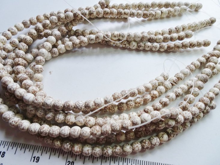 (image for) White magnesite rounds 8mm #1796Q
