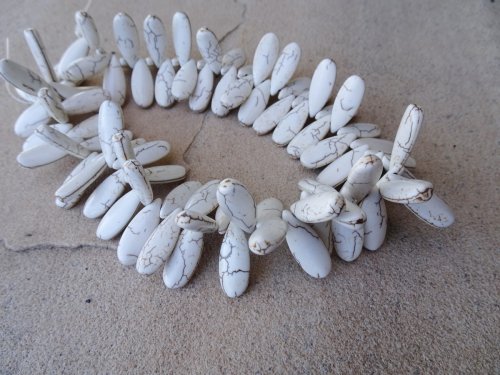 (image for) White tear drop beads 10x25mm #1758