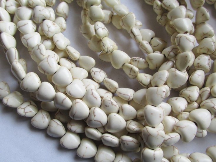 (image for) White small heart beads 9mm #1742