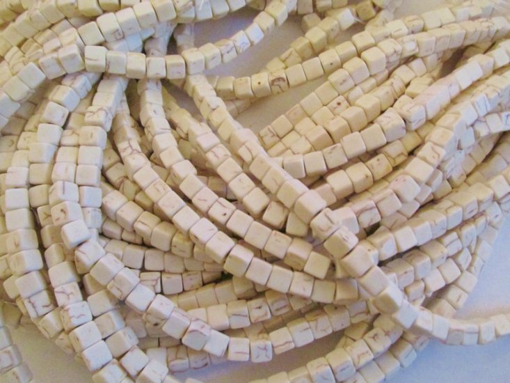 (image for) White cube beads 8mm #1722