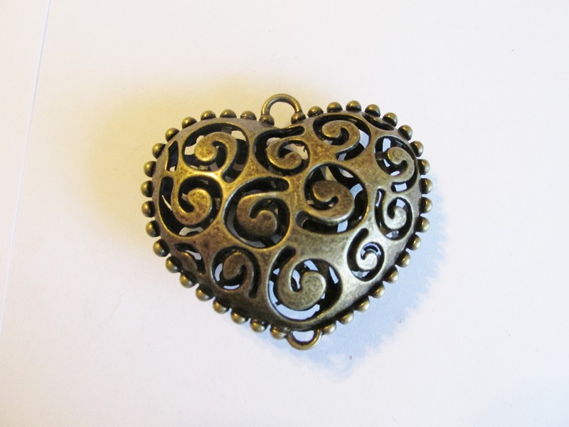 (image for) Heart - antique bronze pendant #HU13-54 - Click Image to Close