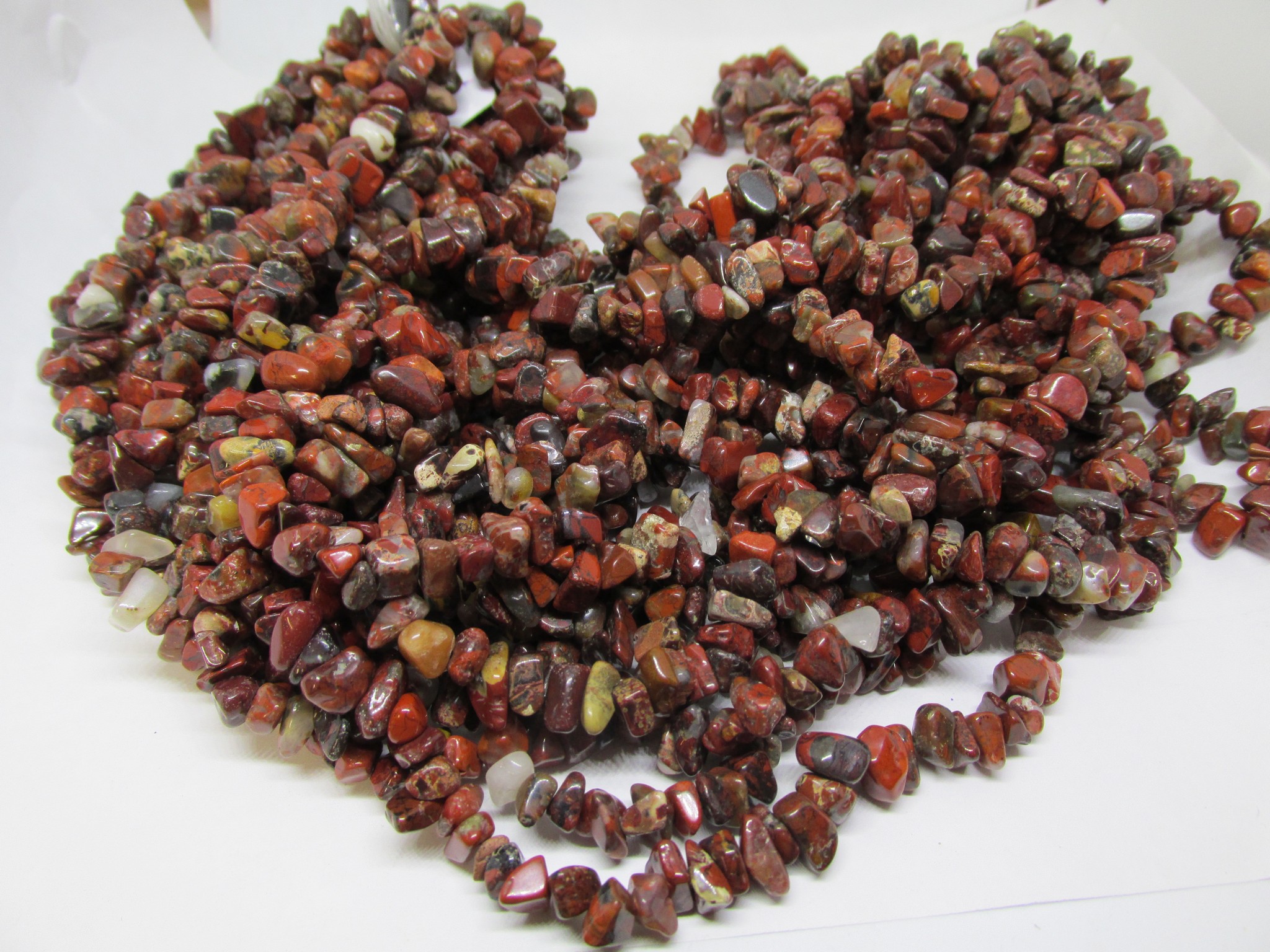 (image for) Red Jasper chip beads 32" strand #1291