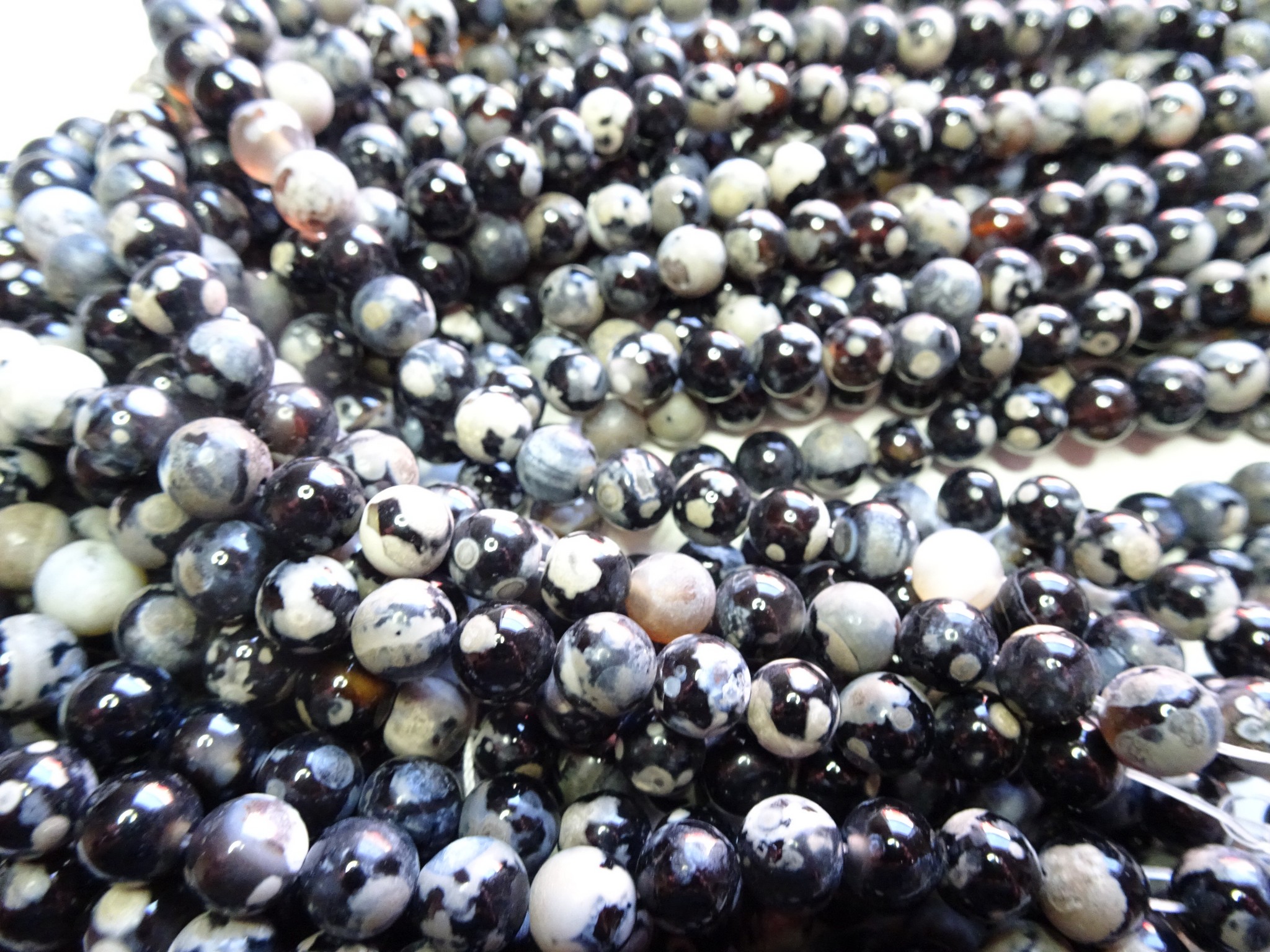 (image for) Black and Gray Agate 8mm round beads #1234-TU