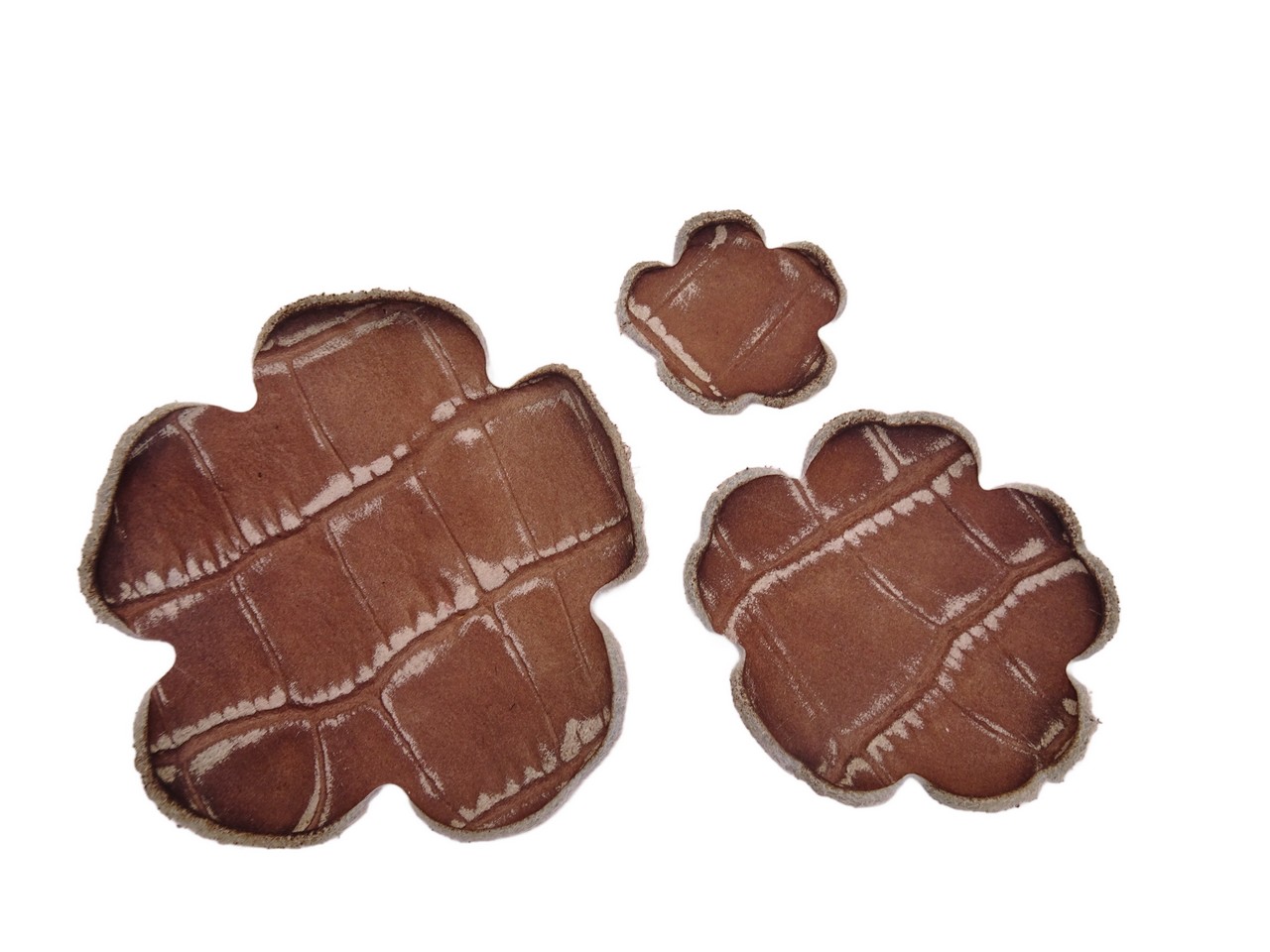 Modal Additional Images for Brown leather flower set (3pcs)