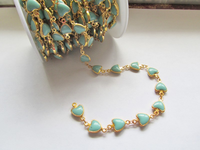 (image for) Bead Chain - Turquoise Heart - Gold Wire (ROLL) 8mm