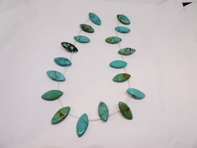 (image for) Turquoise marquise shaped top side drilled beads #1324B